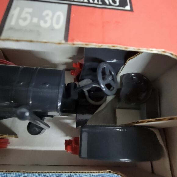 Vtg 1992 Scale model 1/16 IH Case 15-30 on steel w/frontend diecast tractor gray - Picture 6 of 11